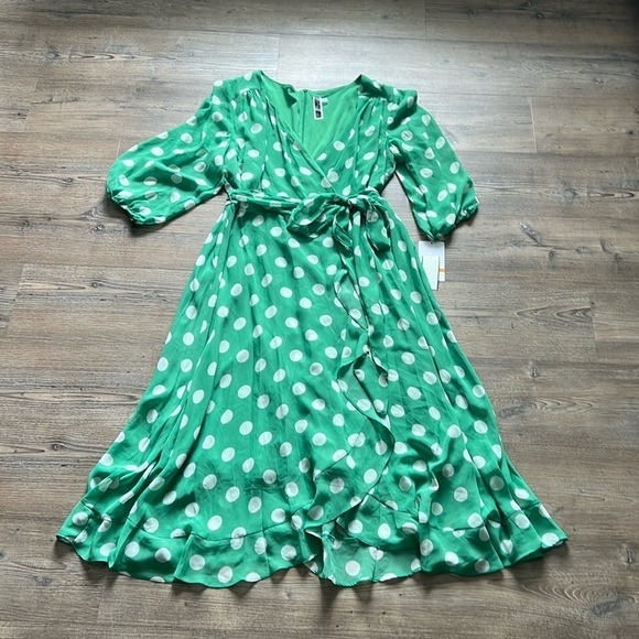 Julian Taylor Women's 3/4 Sleeve Dot Chiffon Surplice Midi Dress size 16W NWT - Picture 2 of 10